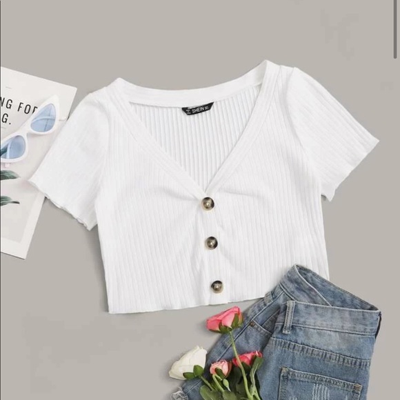 White Button Front Cropped Tee 🤍 - Picture 2 of 3